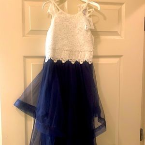 Beautiful Formal Dress Size 8 Brand New with Tag